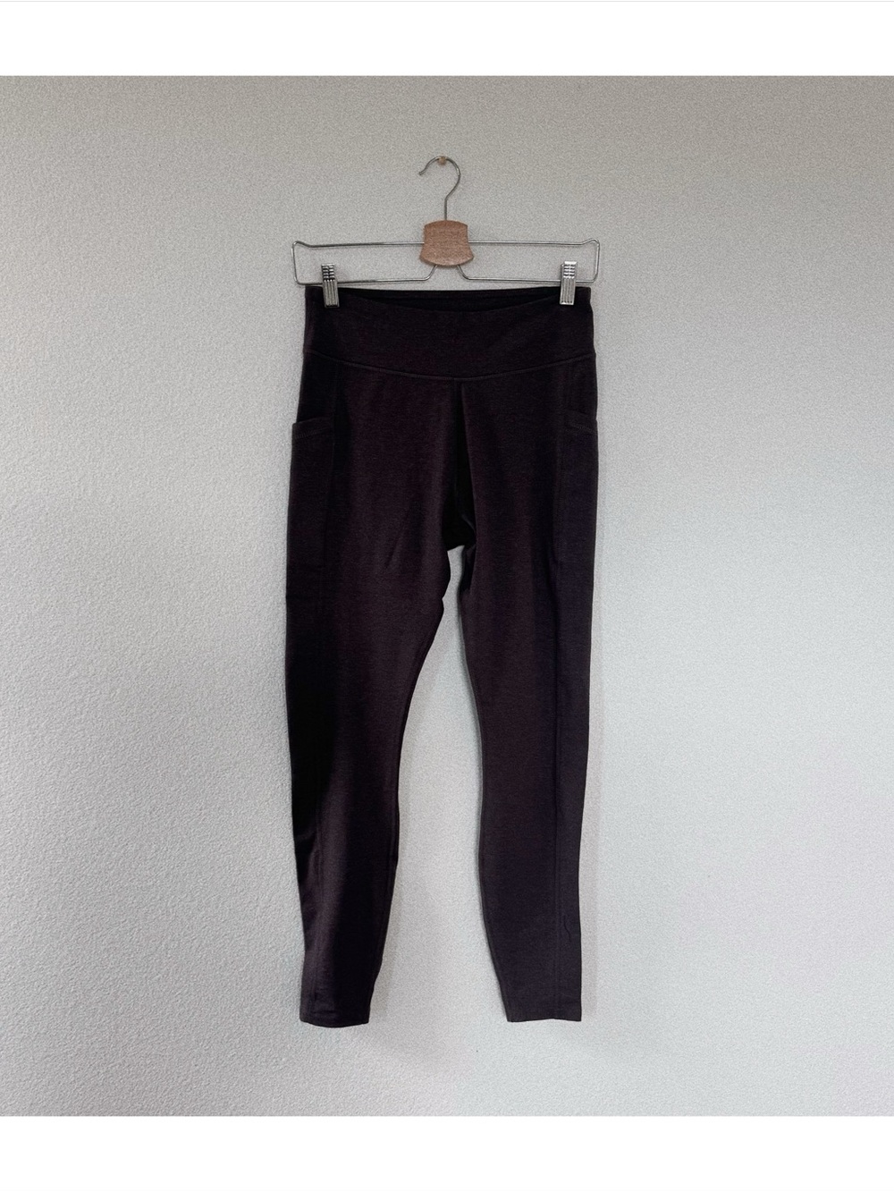 NWOT pact women's on the go-to pocket legging